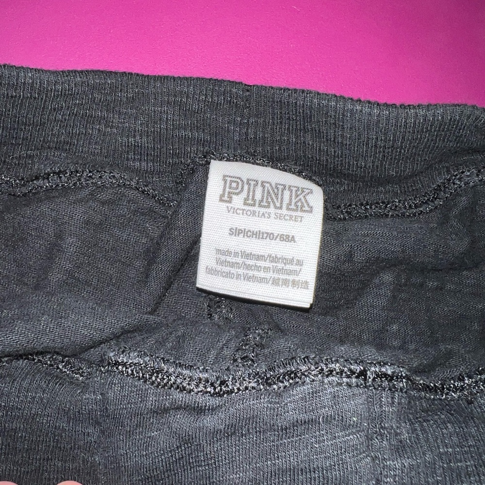 Pink shorts - Picture 2 of 2